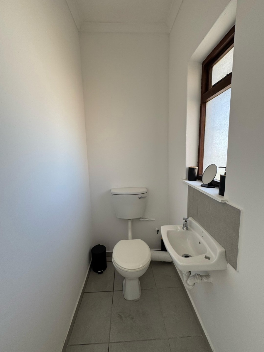  Bedroom Property for Sale in Hillcrest Heights Western Cape